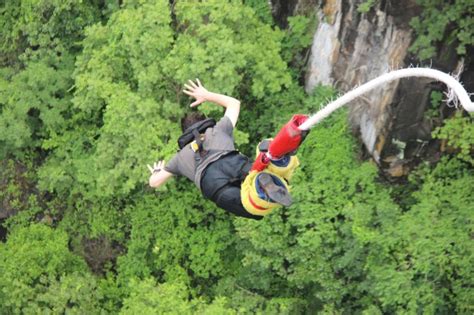 The World’s 8 Most Terrifying Bungee Jumps