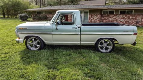 Ford F100 Short Wheel Base 351w Two Tone Lowered 20 Inch Wheels Daily