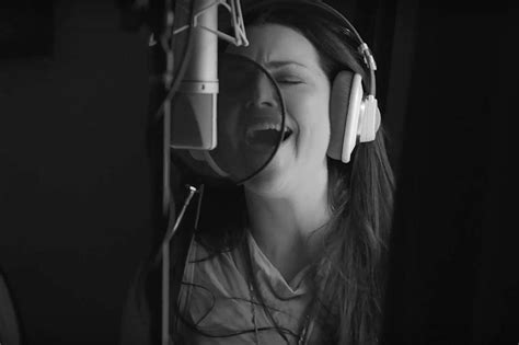 Amy Lee Gives Birth Teases New Music [video]