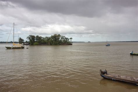 Re-découverte du Nouveau Monde: Le Maroni, entre la Guyane et le Suriname