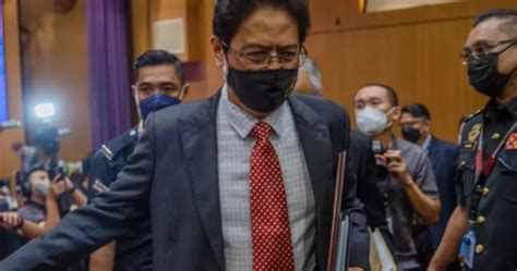 Malaysias Top Anti Graft Official To Cooperate With Regulator After