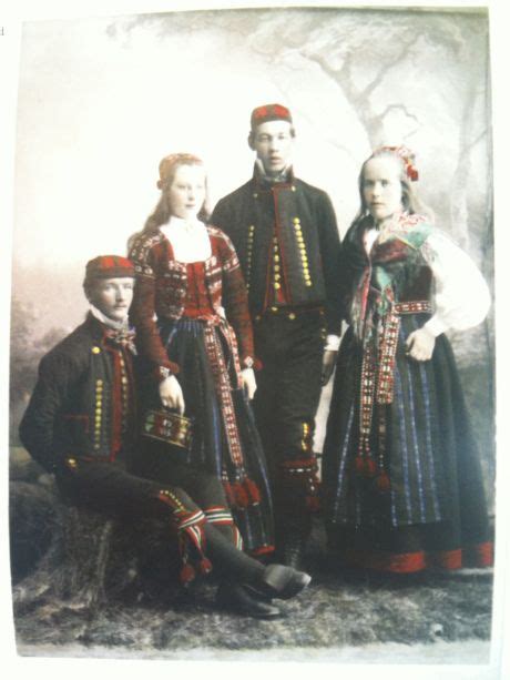 Folkdräkter Ifrån Delsbo Hälsingland Traditional Costumes From