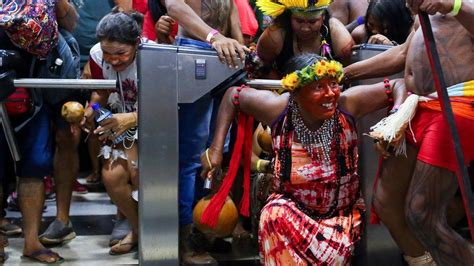 Brazils Indigenous Women Protest Against Bolsonaro Policies Bbc News