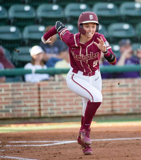 Fsu Softball Noles Defeat No 7 Washington To Stay In Winners Bracket