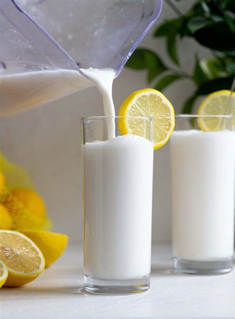 Boozy Creamy Lemonade Foodbyjonister