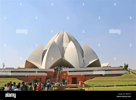 The Lotus Temple New Delhi Bahai House Of Worship Stock Photo Alamy