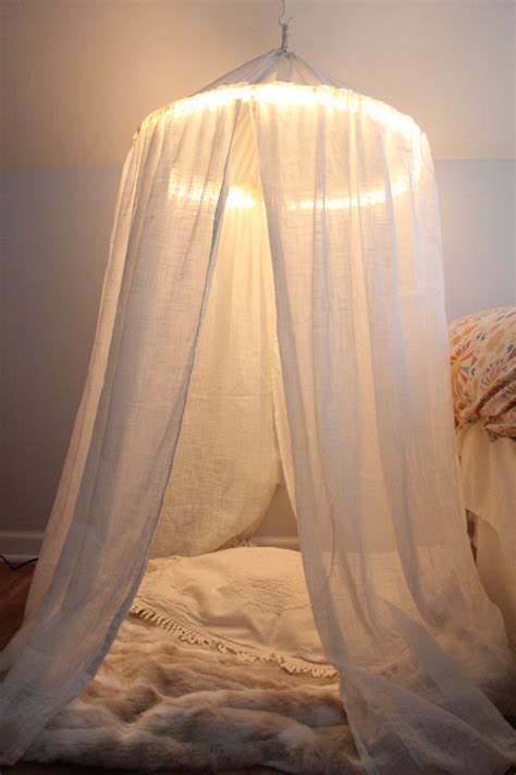 10 Diy Canopy Beds Bedroom And Canopy Decorating Ideas
