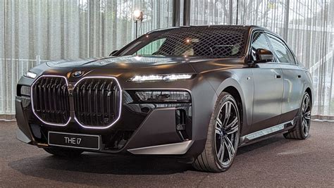 The Sedan Isnt Finished Yet 2023 Bmw I7 Electric Car To Be More
