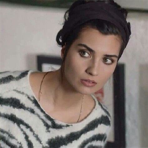 Elif Tuba Büyüküstün Kara Para Aşk Beautiful Celebrities Gorgeous Women Character