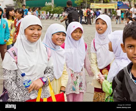 Gruppe Von Indonesischen Schulkinder Genießen Einen Tag Im Historischen