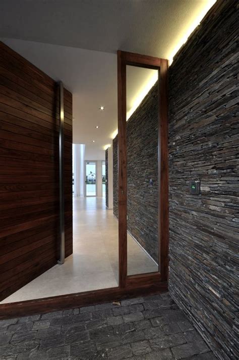 By mixing traditional doors with modern styles, modern you can enhance your home by using an elegant entrance. Door designs: 40 modern doors perfect for every home ...