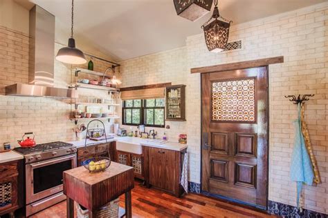 Wade Weissmann Architecture Inc A Rustic Kitchen With Neutral Brick