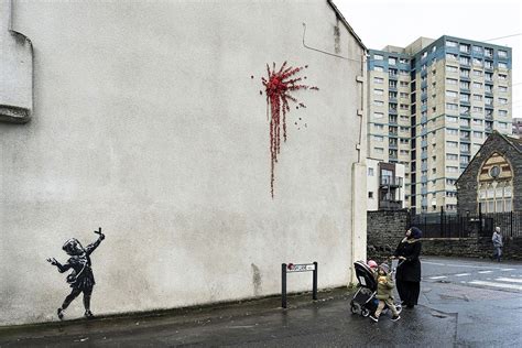 Banksys New Valentines Day Mural Has Been Vandalized In 2020 Banksy Banksy Mural Art World