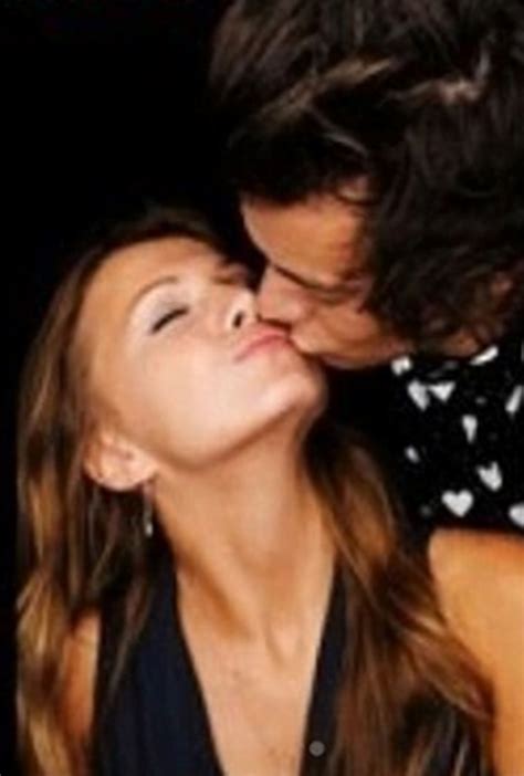 Who Is The Sexy Brunette Kissing Harry Styles In This Is Us Premiere