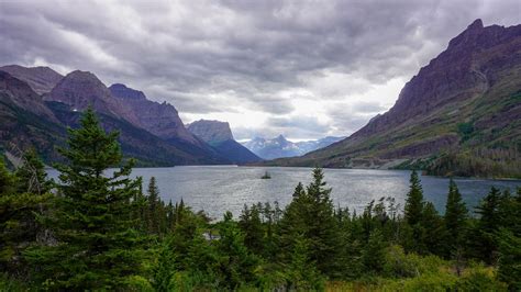 Glacier National Park Whitefish Montana Lodging Dining And Official