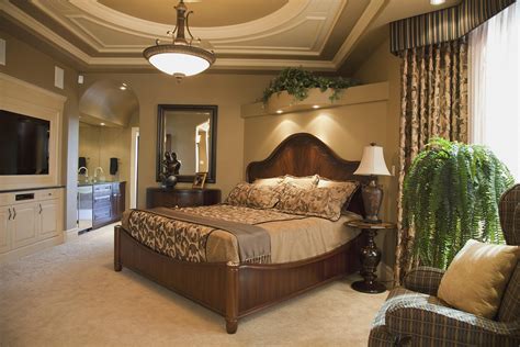Your bedroom isn't usually the most important area of your home for entertaining guests, but it is the most important room for you. Tuscan Bedroom Decorating Ideas and Photos