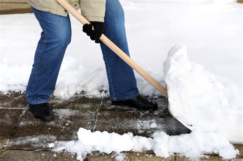 Easiest Way To Shovel Snow Without Killing Your Back Huffpost