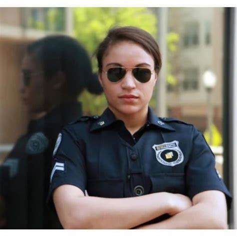 Female 24 Hours Women Security Guards Smart Management And Facility