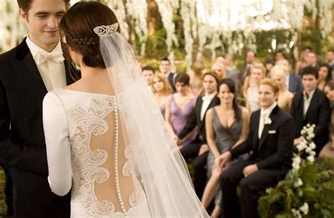 Inside The Twilight Breaking Dawn Wedding Twilight Wedding Dresses Twilight Wedding Bella