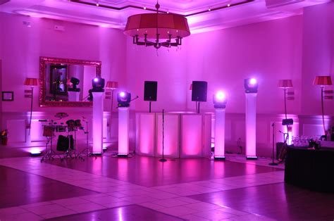 Diamond Lighting Towers With L E D Uplighting And White DJ Facade The StoneHouse Pista Led