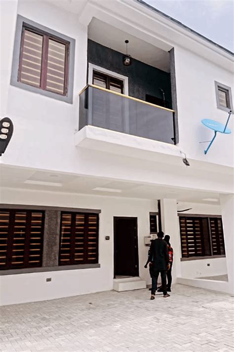 Comedian Kenny Blaq Acquires A New House In Lagos Ladun Liadis Blog