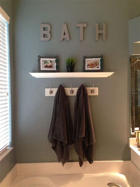 A piece of nautical home decor that is both affordable. 20 Wall Decorating Ideas For Your Bathroom | Simple ...