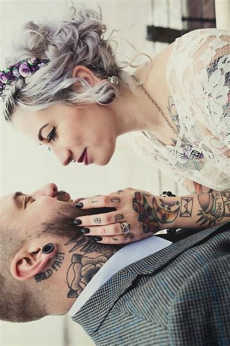 Couple Tatoué O Noiva De Tatuagem Noivas Tatuadas Casamento Rockabilly