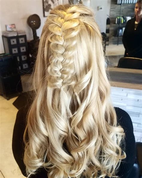 27 prettiest half up half down prom hairstyles for 2021 taylor snet1967