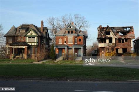 Abandoned Houses In Detroit Photos And Premium High Res Pictures