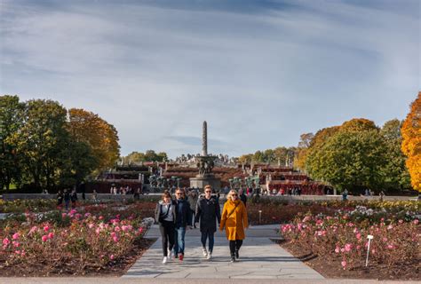 It has a total of 14.000 plants made up from 150 different species. Frogner Park aka Vigelandsparken - My Oslo Norway