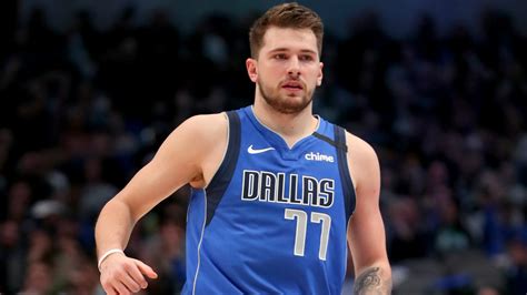Luka doncic appeared to be getting treatment on his left shoulder during the second half of the mavericks' game 3 loss to the clippers, but he clarified afterward his shoulder wasn't the issue. Luka Doncic injury update: Mavericks star ready to return against Kings | Sporting News Canada