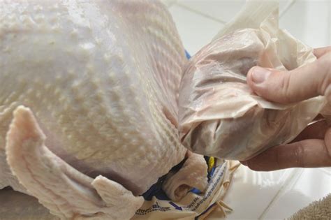 How To Remove A Turkey Neck And Giblets Leaftv