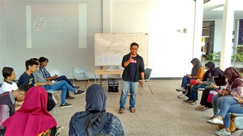Keren Libur Panjang Para Mahasiswa Ini Malah Diskusi Subangbaru
