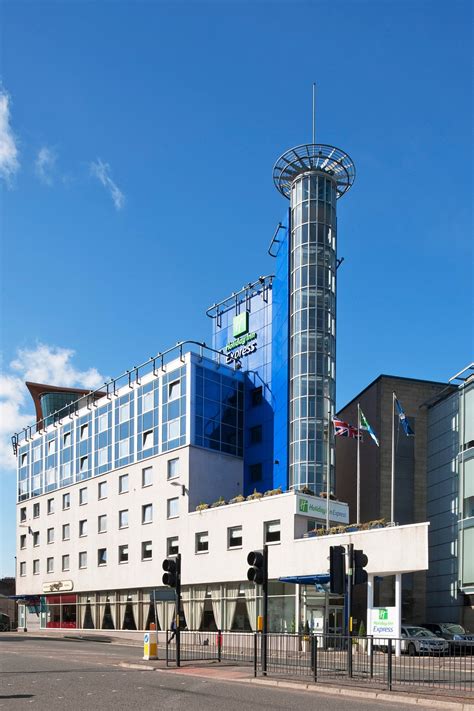 Holiday Inn Express Glasgow City Ctr Theatreland 80 ̶1̶0̶0̶