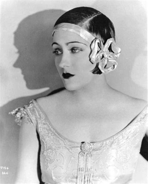 one of the early hollywood s greatest stars 45 glamorous photos of gloria swanson in the 1920s