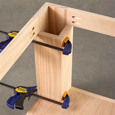 Pocket Holes Used To Build A Display Table Diy Woodworking