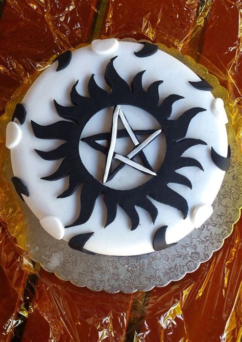 Pin By Emily Wagoner On Supernatural Supernatural Cake Supernatural