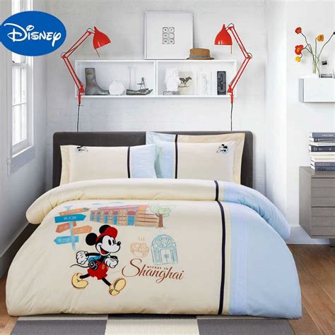 If you've ever struggled with blanket that was too because people are choosy when it comes to their bedding, we set out to search for the very best. Shanghai Mickey Mouse Bedding Set Children's Duvet Covers ...