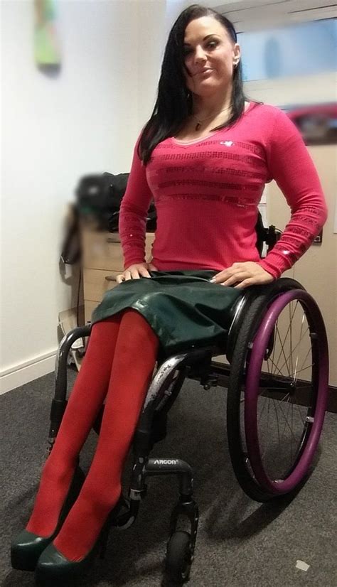 Pin På Paraplegic Women
