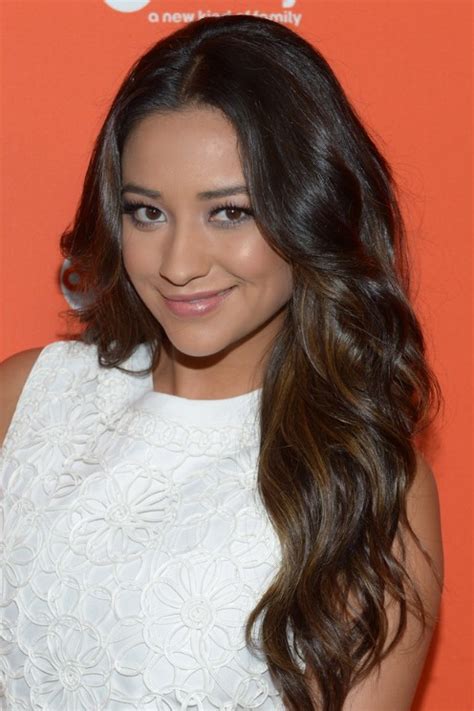 30 chic hairstyles and haircuts for women with long faces to nail asap. Sexy Long Wavy Hairstyles for Women