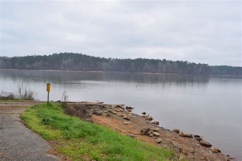 Lake harding, lake worth, goat rock lake, lake oliver and north highlands all offer beautiful scenery, hiking, picnicking, fishing and boating for a great day out. Your Guide to West Point Lake Parks - Visit LaGrange Georgia