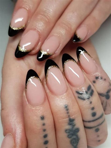 30 Latest Almond French Tip Nails 2023