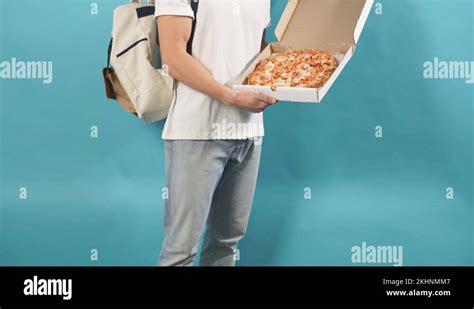 pizza delivery man holding hot stock videos and footage hd and 4k video clips alamy