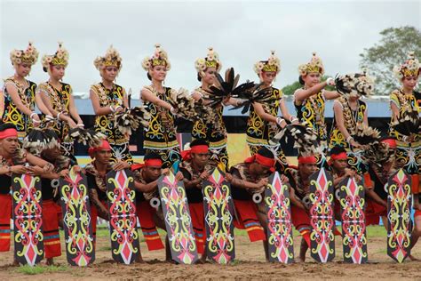 Festival Erau Dari Pesta Rakyat Ke Perhelatan Budaya Internasional