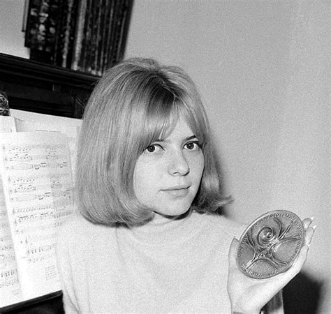 Sixties — France Gall At Home With Her Medal After Her