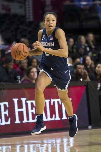 Dangerfields Career Day Lifts No 2 Uconn Women Past Temple 88 67