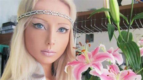 Valeria Lukyanova Living Barbie Doll Plastic Surgery Posts Topless Photos On Facebook Enstars