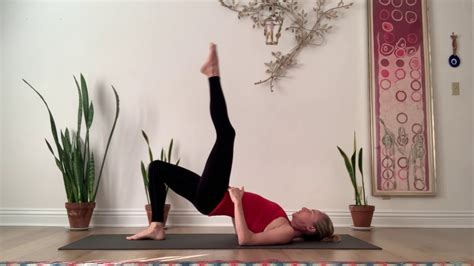 Pelvic And Core Stability For Yoga A Daily Floor Practice For All