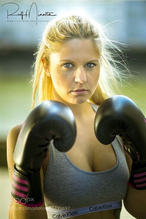 Pin By カネタマ On 500px Women Boxing Boxing Champions Poses