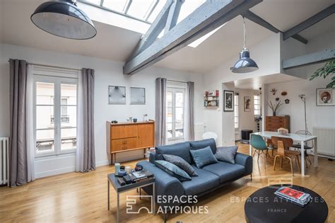 Document this important milestone on a memo board. Loft en dernier étage avec verrière - Espaces Atypiques